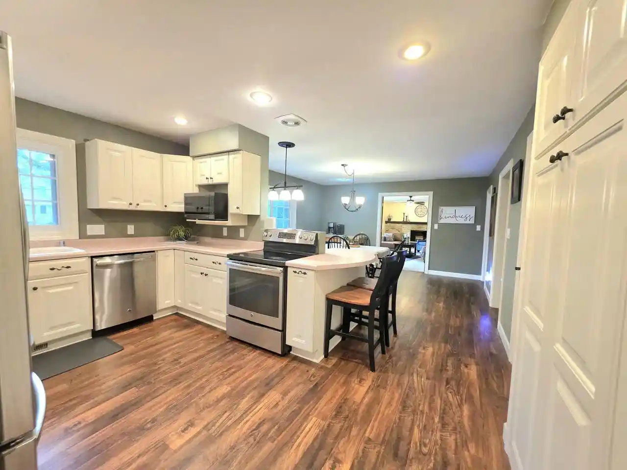 Photo 2 of Single family home for sale at 566 Riford Rd, Neenah, WI 54956 | MLS# 1981231 | Listing updated on 2026-09-18