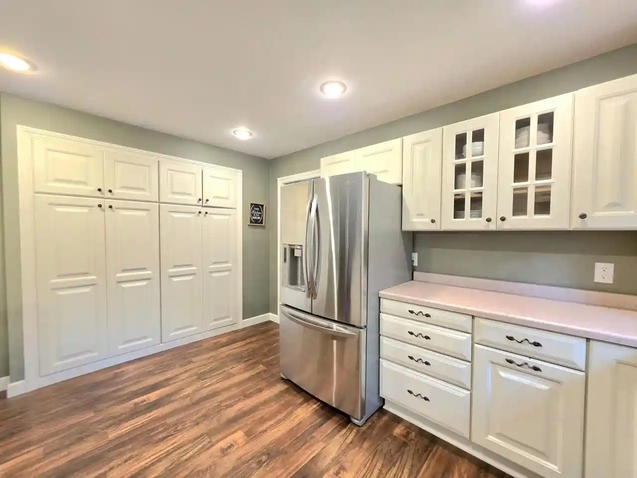Photo 3 of Single family home for sale at 566 Riford Rd, Neenah, WI 54956 | MLS# 1981231 | Listing updated on 2026-09-18