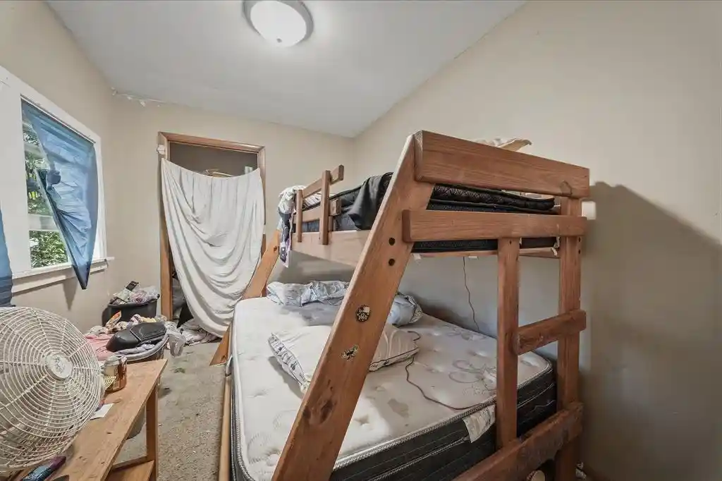 Photo 3 of Single family home for sale at 220 Minnesota St, Eau Claire, WI 54701 | MLS# 1605184 | Listing updated on 2026-09-18