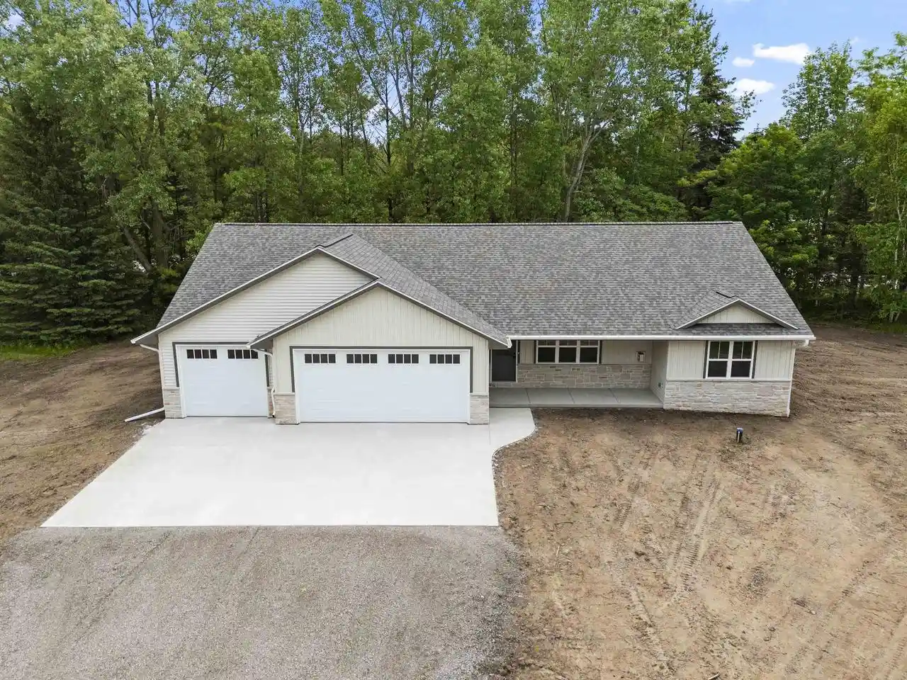 Single family home for sale at 482 High Ridge Trl, Pulaski, WI 54162 | MLS# 50332917