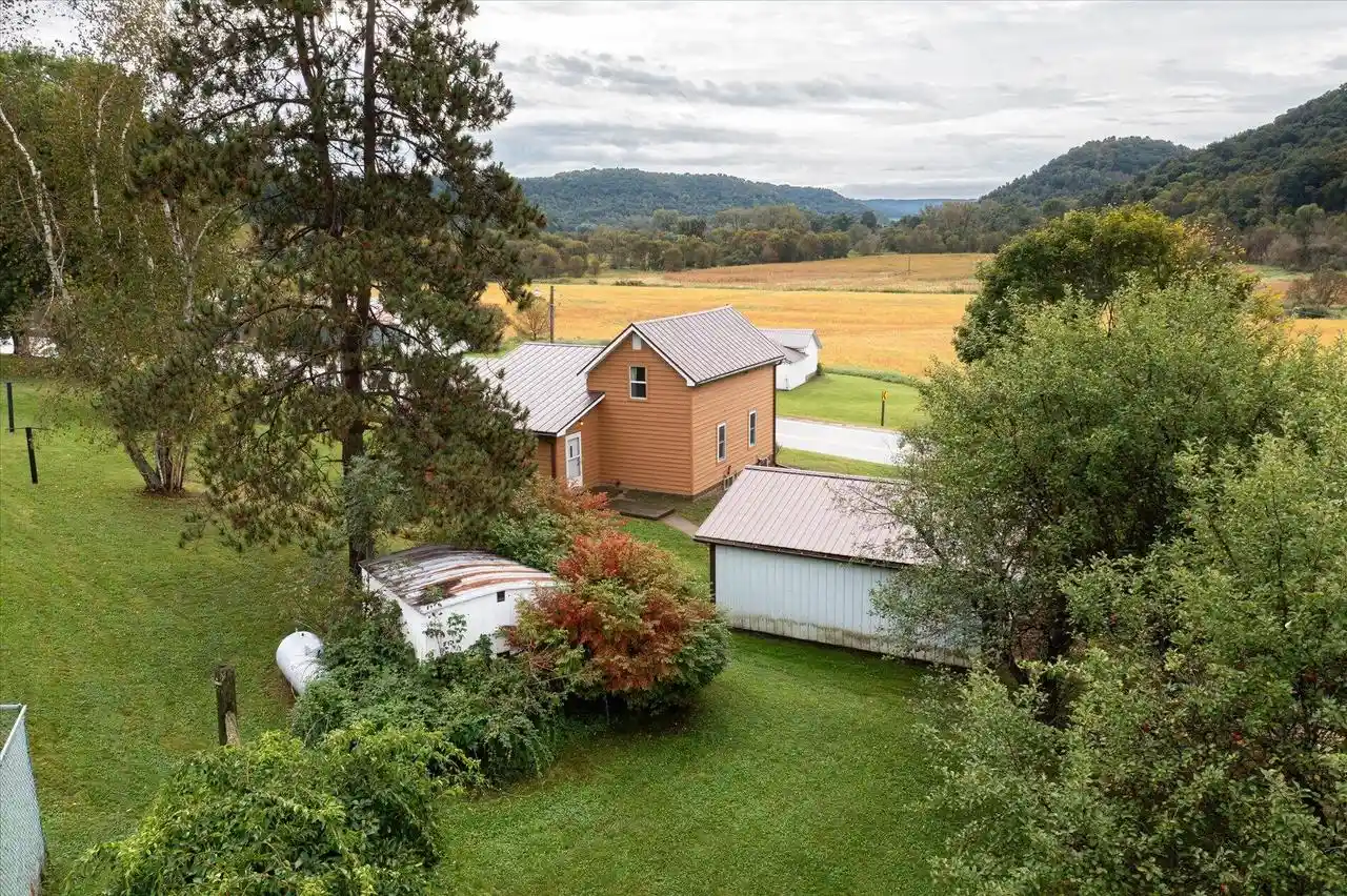 Photo 3 of Single family home for sale at E9906 Street Hwy 82, Viroqua, WI 54665 | MLS# 1981248 | Listing updated on 2026-09-18