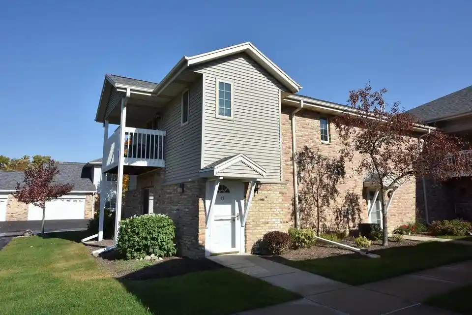 Photo 1 of Condo for sale at 435 W Aspen Dr #15, Oak Creek, WI 53154 | MLS# 1981250 | Listing updated on 2026-09-29