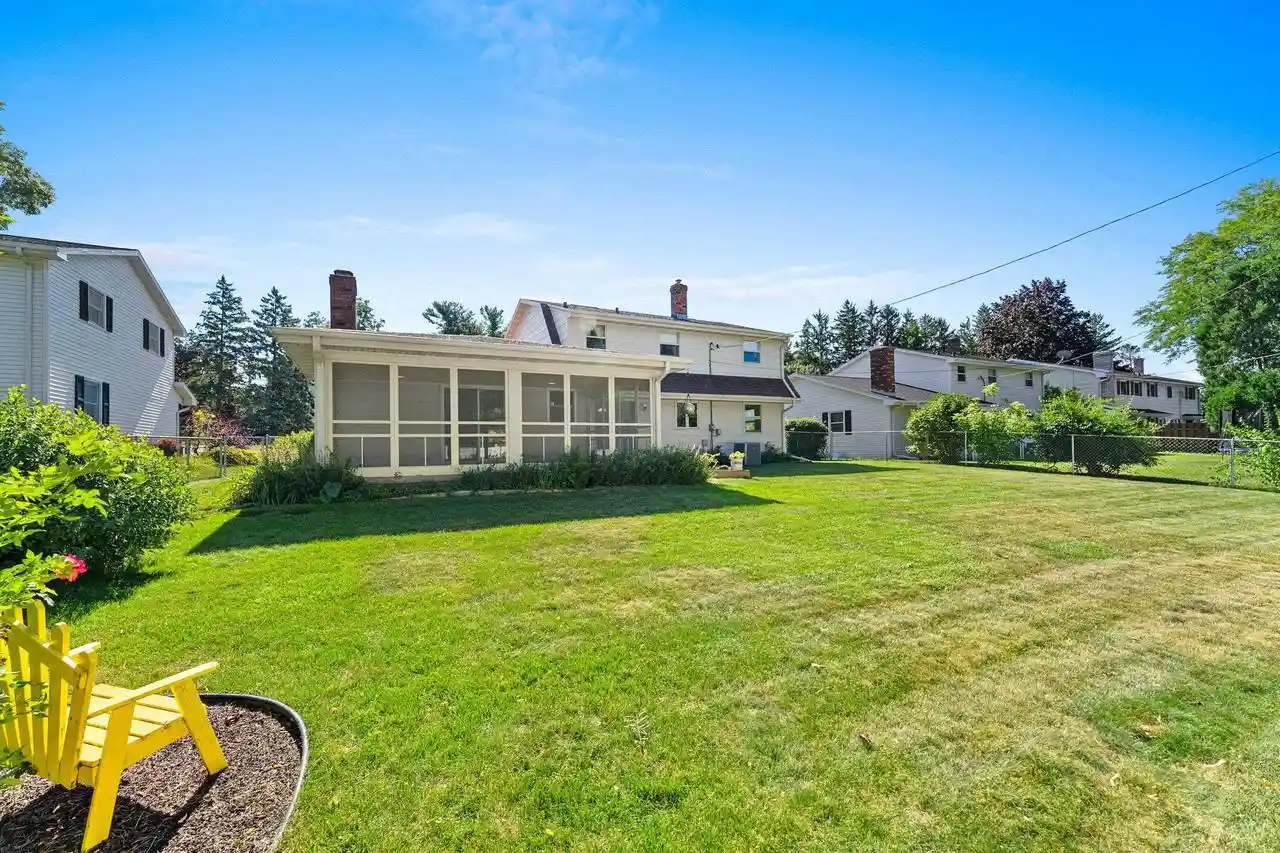 Photo 3 of Single family home for sale at 506 Pine Ter, Green Bay, WI 54303 | MLS# 50332918 | Listing updated on 2026-09-18