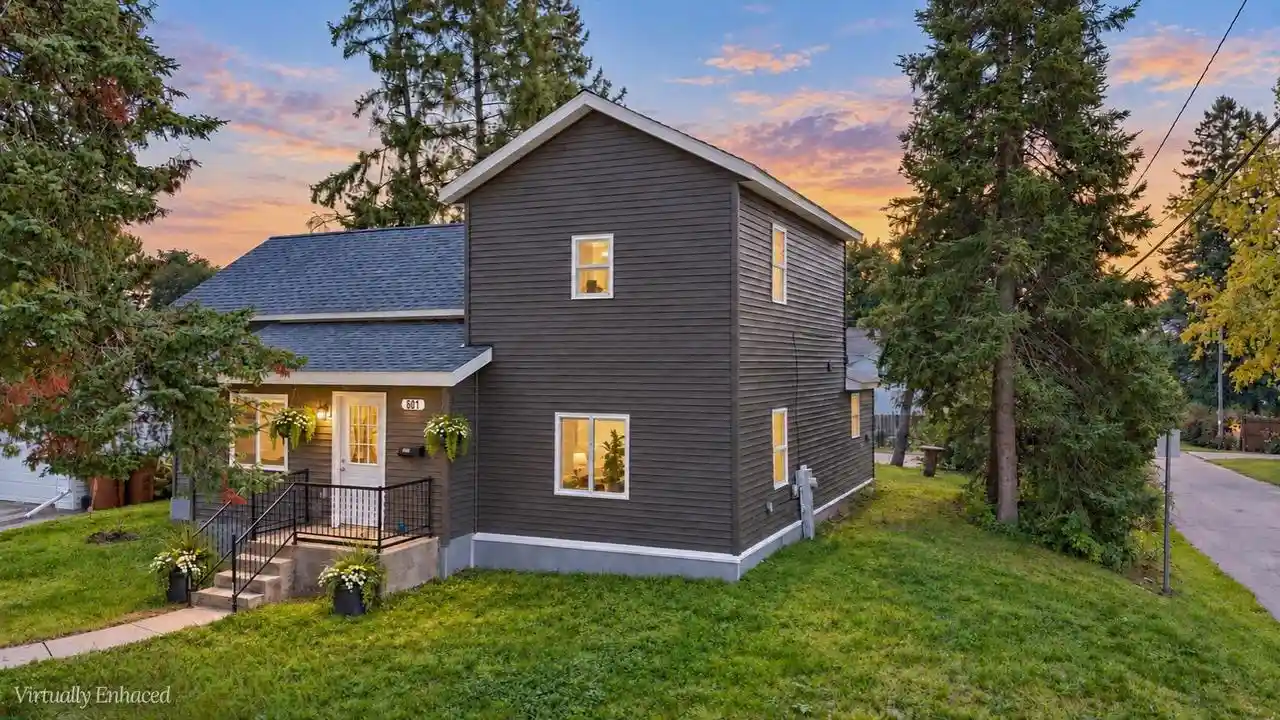 Photo 1 of Single family home for sale at 601 5th Avenue, Stevens Point, WI 54481 | MLS# 22604646 | Listing updated on 2026-09-18