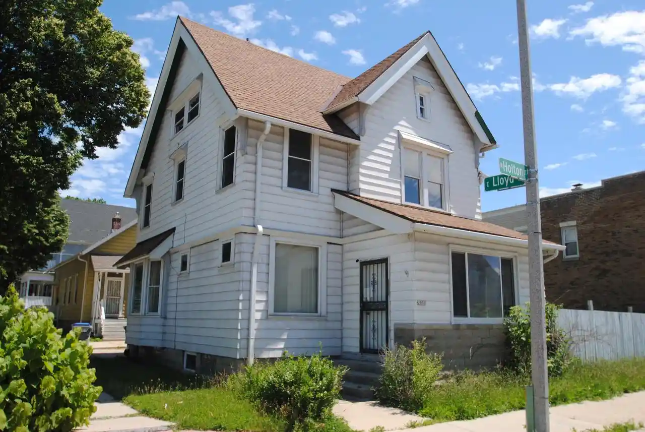 Multi family home for sale at 2050 N Holton St, Milwaukee, WI 53212 | MLS# 1981263