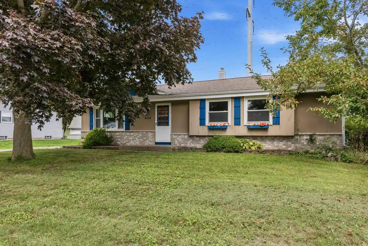 Single family home for sale at 624 W Deer Pass Rd, Saukville, WI 53080 | MLS# 1981265