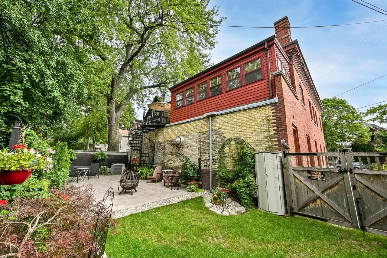 Photo 1 of Single family home for sale at 1569 N Warren Ave, Milwaukee, WI 53202 | MLS# 1981271 | Listing updated on 2026-09-25