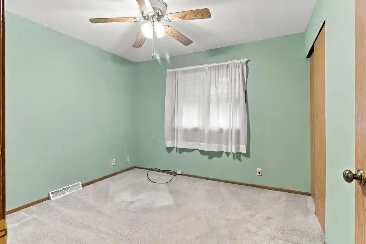 Photo 4 of Single family home for sale at 6207 68th Street, Kenosha, WI 53142 | MLS# 1981273 | Listing updated on 2026-09-18