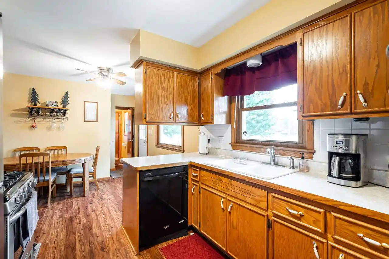 Photo 4 of Single family home for sale at 1614 N Lakeview Ave, Port Washington, WI 53074 | MLS# 1981278 | Listing updated on 2026-09-28