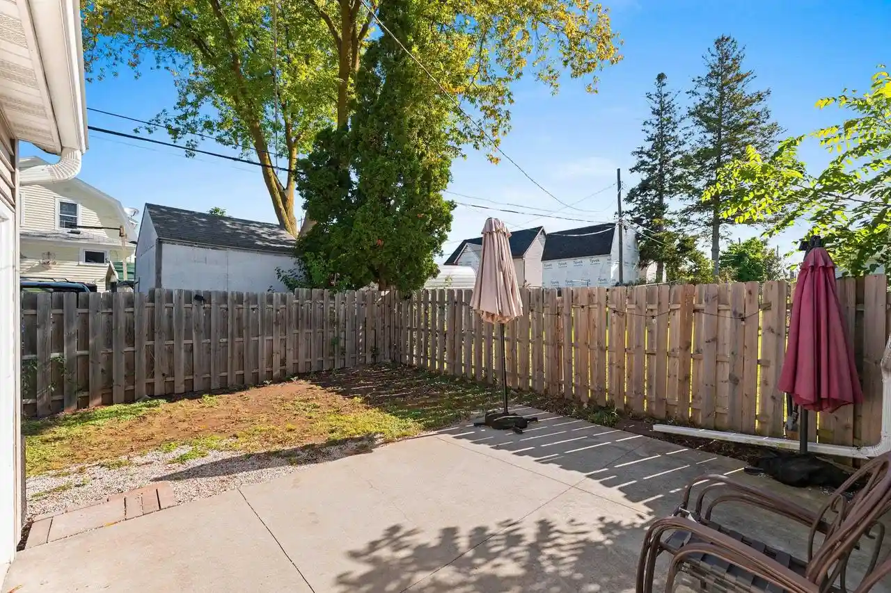 Photo 1 of Single family home for sale at 1571 Charles St, Green Bay, WI 54302 | MLS# 50332930 | Listing updated on 2026-09-21