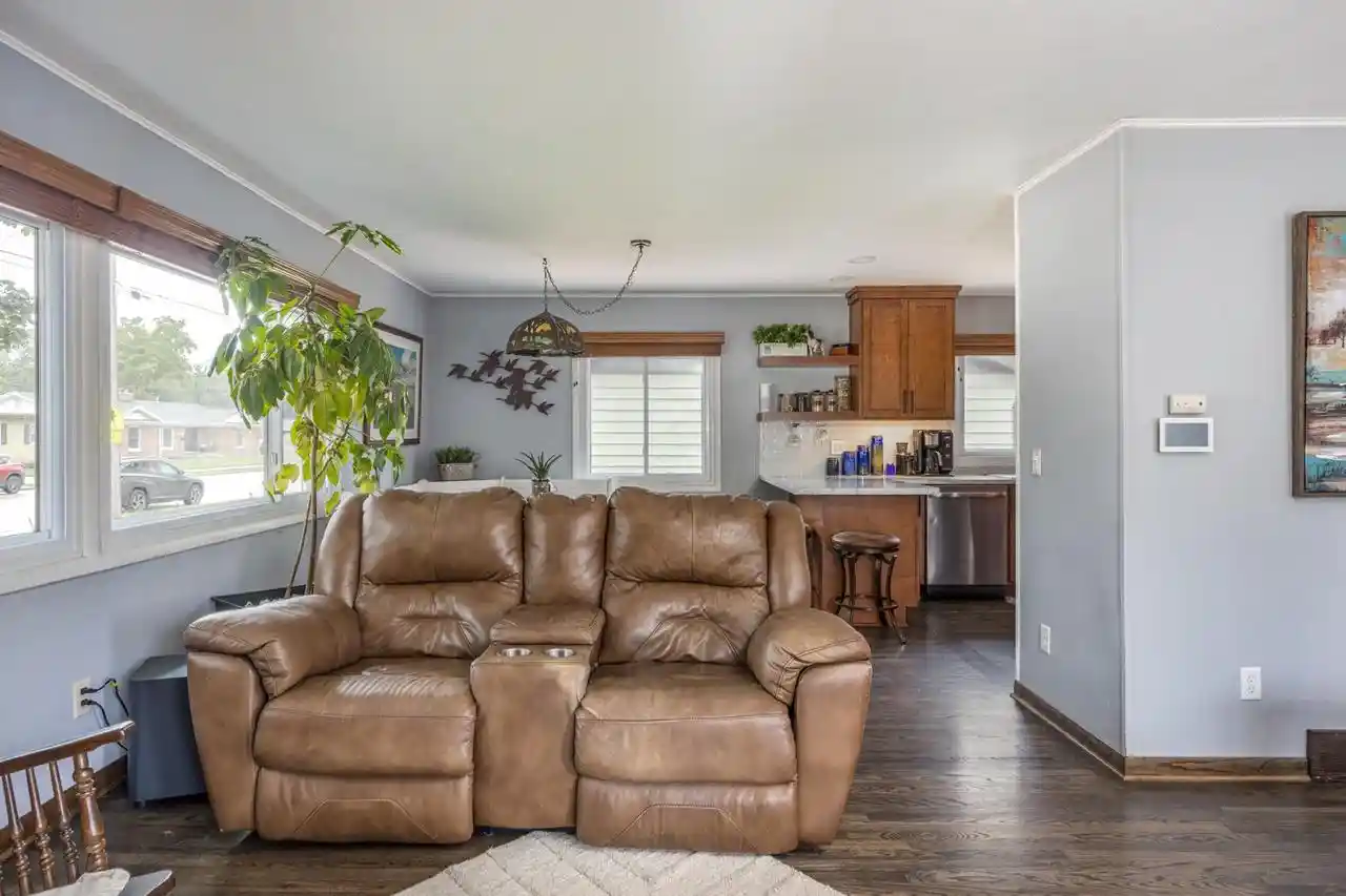 Photo 2 of Single family home for sale at 1406 Hazel St, Oshkosh, WI 54901 | MLS# 50332923 | Listing updated on 2026-09-22