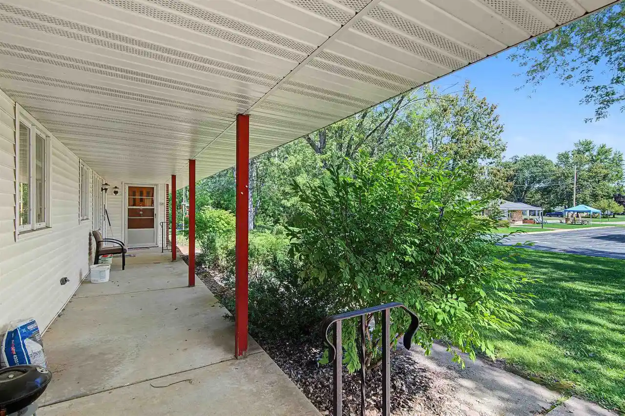 Photo 3 of Multi family home for sale at 121 W Glenbrook Dr, Pulaski, WI 54162 | MLS# 50332924 | Listing updated on 2026-09-19