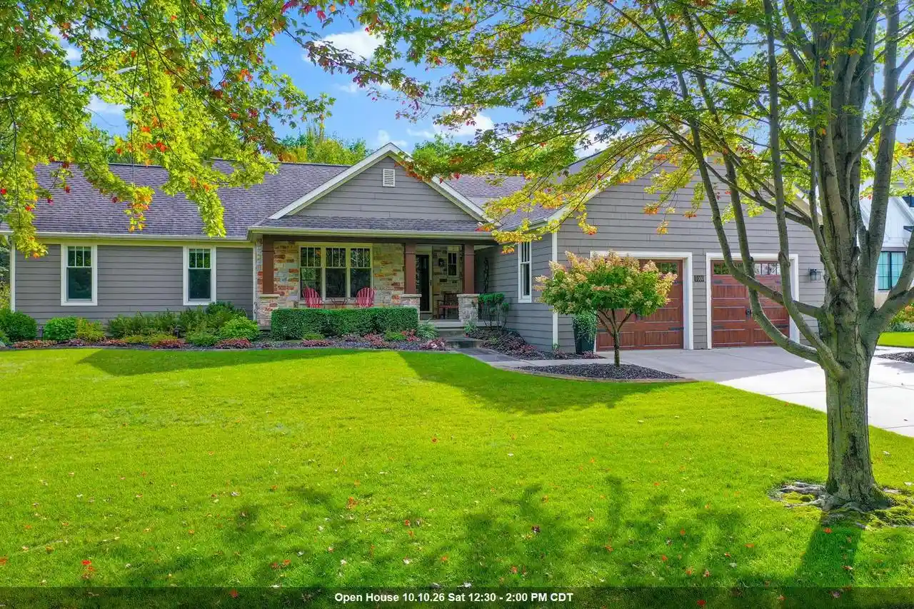 Photo 1 of Single family home for sale at 1000 Crown Pointe Cir, Suamico, WI 54173 | MLS# 50332926 | Listing updated on 2026-10-07