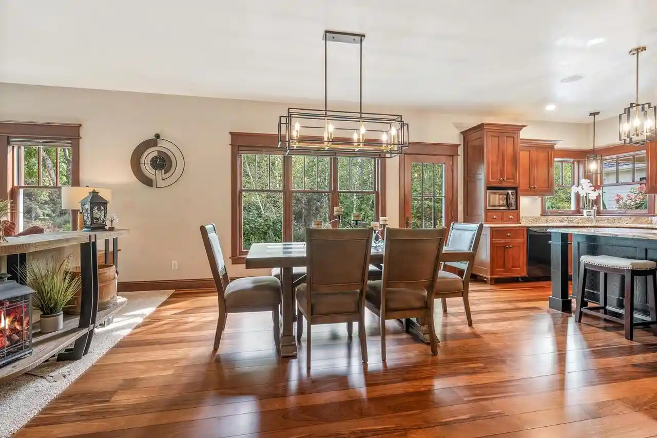 Photo 3 of Single family home for sale at 1000 Crown Pointe Cir, Suamico, WI 54173 | MLS# 50332926 | Listing updated on 2026-10-07