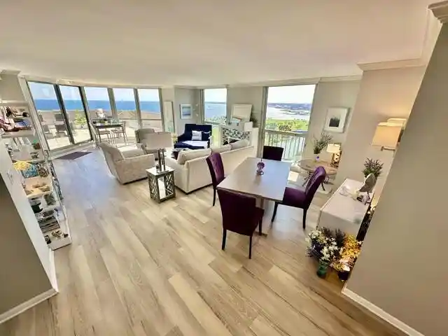 Listing Photo 5 - Condo for sale in building located at 1660 N Prospect Ave, Milwaukee, WI 53202 - Unit #2407