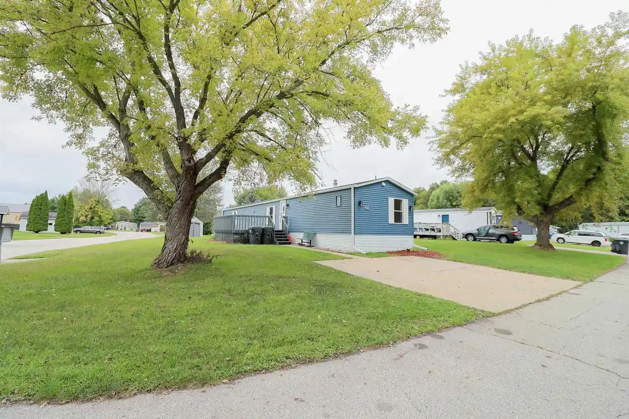 Photo 1 of Single family home for sale at 5101 Whippoorwill Ln, La Crosse, WI 54601 | MLS# 2033001 | Listing updated on 2026-09-18