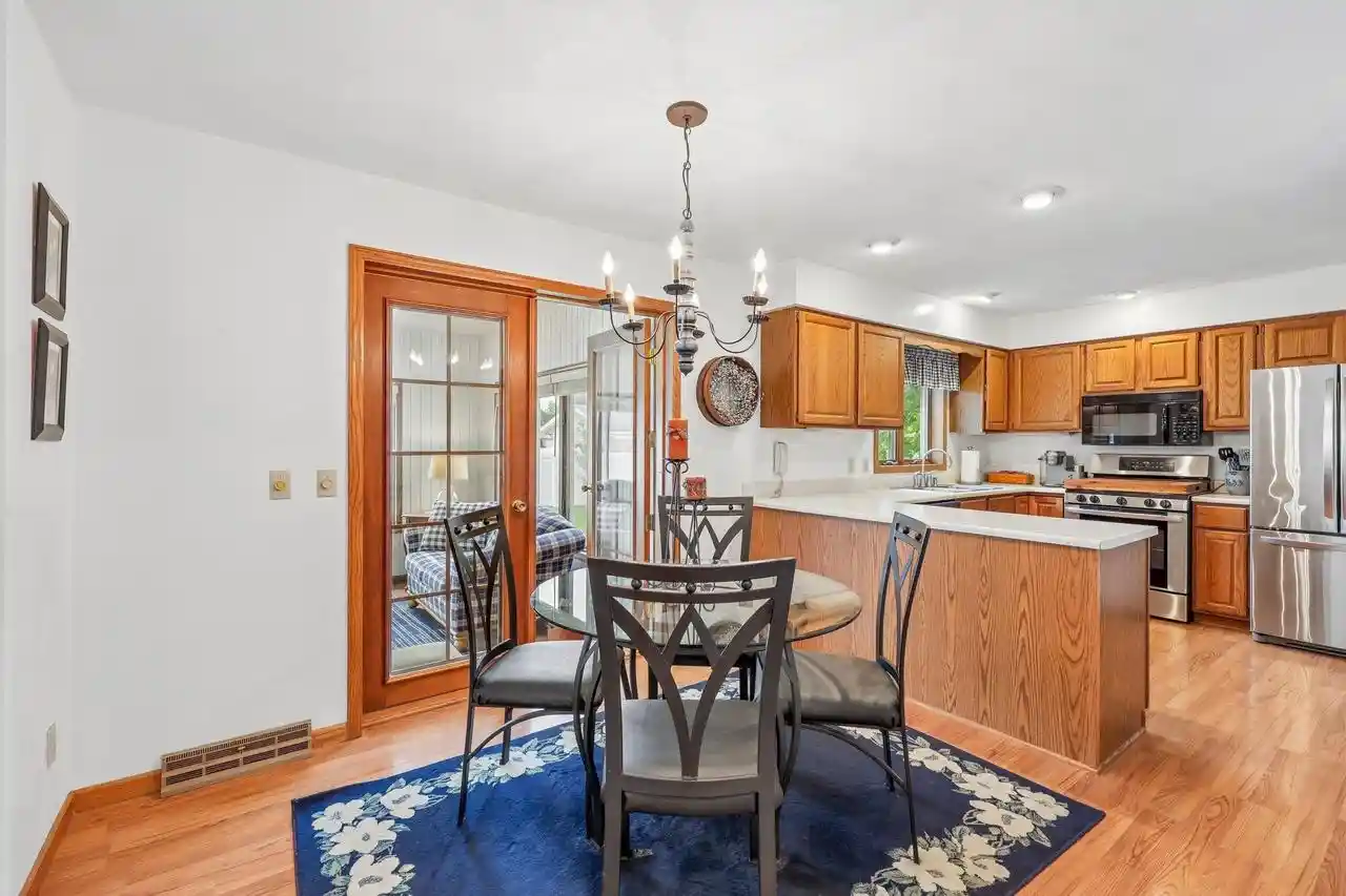 Photo 2 of Single family home for sale at 720 E Holly Rd, Beloit, WI 53511 | MLS# 2033005 | Listing updated on 2026-09-19