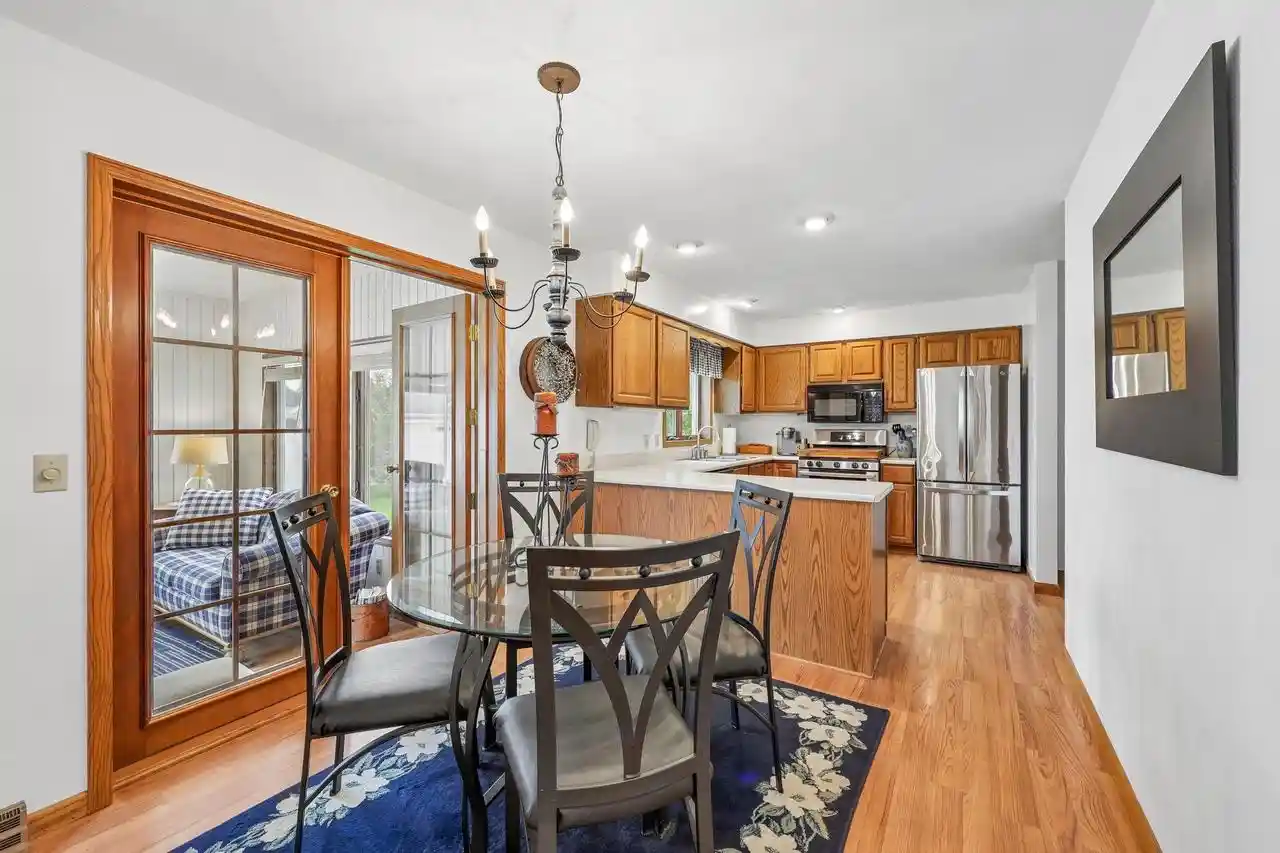 Photo 3 of Single family home for sale at 720 E Holly Rd, Beloit, WI 53511 | MLS# 2033005 | Listing updated on 2026-09-19