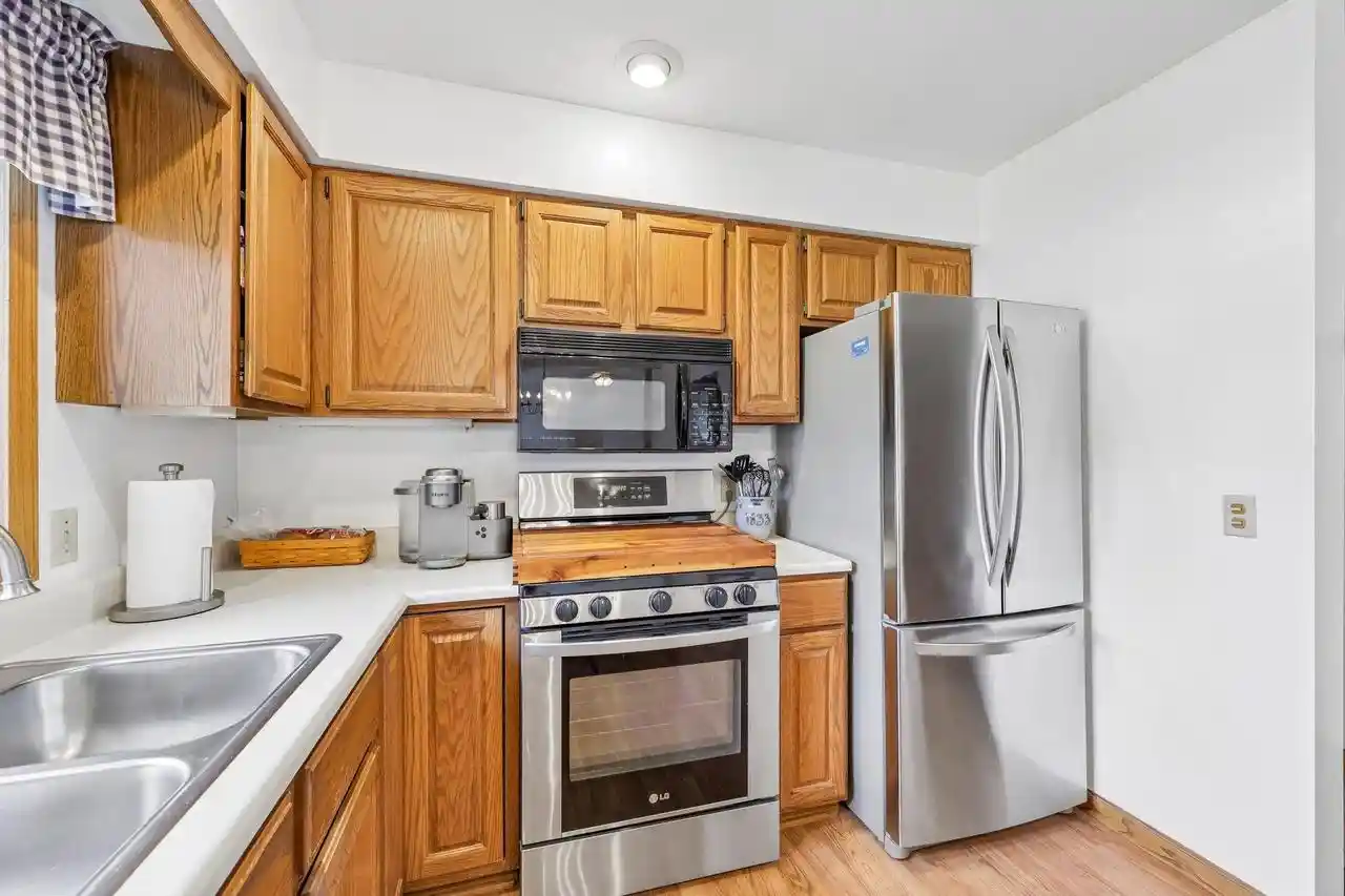 Photo 3 of Single family home for sale at 720 E Holly Rd, Beloit, WI 53511 | MLS# 2033005 | Listing updated on 2026-09-19