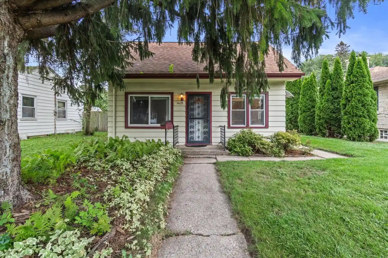 Photo 1 of Single family home for sale at 1405 17th Avenue, South Milwaukee, WI 53172 | MLS# 1981291 | Listing updated on 2026-09-18