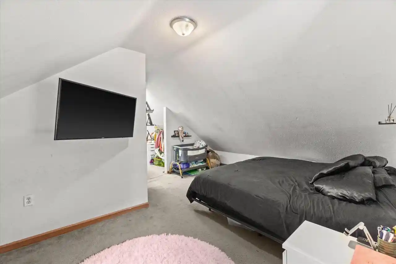 Photo 4 of Single family home for sale at 1405 17th Avenue, South Milwaukee, WI 53172 | MLS# 1981291 | Listing updated on 2026-09-18