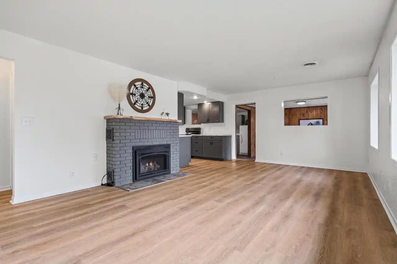 Photo 4 of Sale Pending at W7953 County Rd Zb, Onalaska, WI 54650 | MLS# 1981296 | Listing updated on 2026-09-20