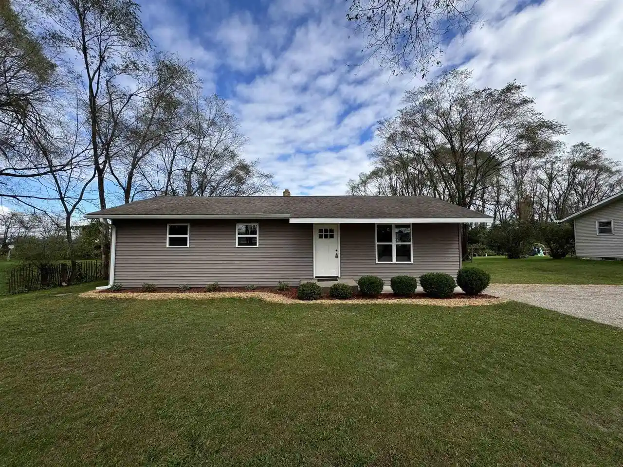 Photo 1 of Single family home for sale at N3080 Lawson Dr, Waupaca, WI 54981 | MLS# 50332946 | Listing updated on 2026-09-23