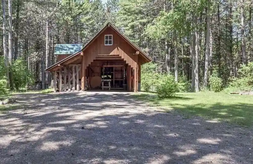 Photo 2 of Single family home for sale at W5850 135 Ln, Wallace, MI 49893 | MLS# 50332927 | Listing updated on 2026-09-28