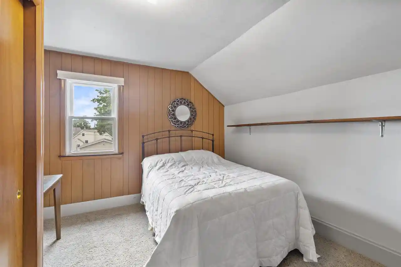 Photo 3 of Single family home for sale at 1123 Garfield Ave, Marinette, WI 54143 | MLS# 50332959 | Listing updated on 2026-09-18