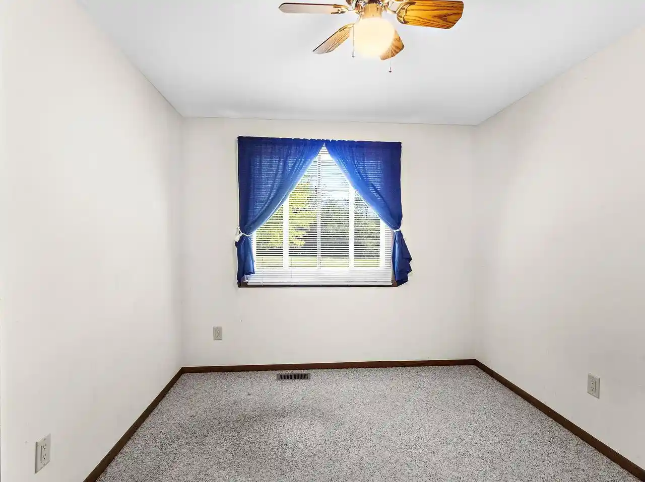 Photo 3 of Single family home for sale at N2193 Krause Rd, Marinette, WI 54143 | MLS# 50332951 | Listing updated on 2026-09-18