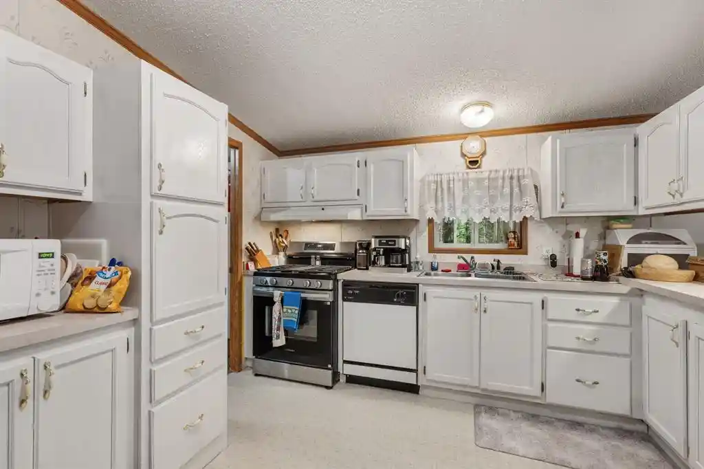 Photo 3 of Single family home for sale at W8268 Sand Rd, Shell Lake, WI 54871 | MLS# 1605270 | Listing updated on 2026-09-21