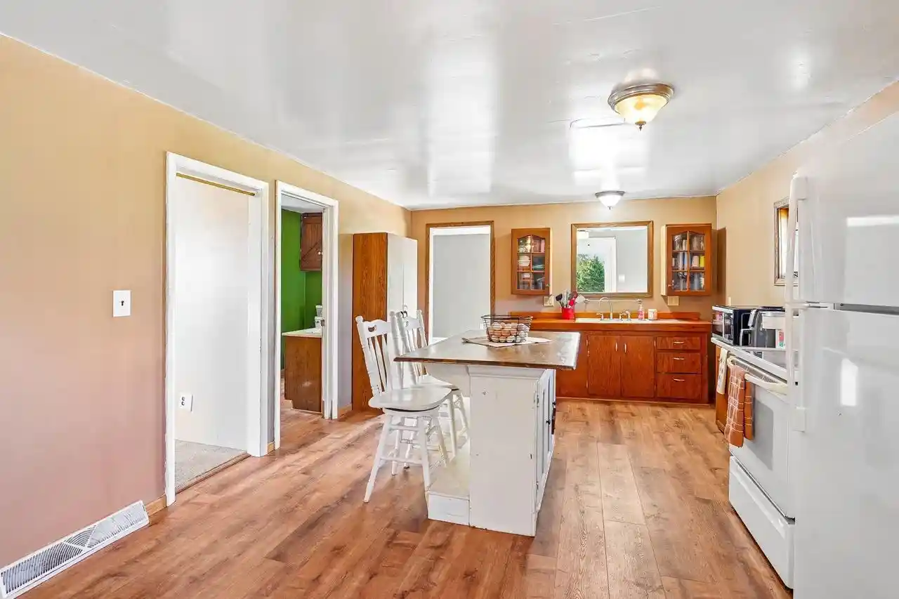 Photo 3 of Single family home for sale at N7632 Larson Rd, Cambria, WI 53923 | MLS# 2033011 | Listing updated on 2026-10-05