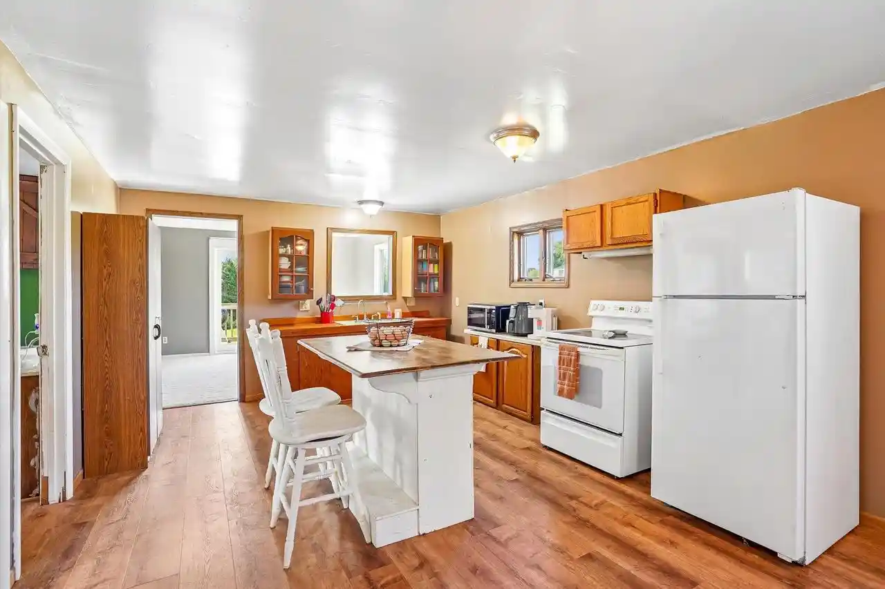 Photo 4 of Single family home for sale at N7632 Larson Rd, Cambria, WI 53923 | MLS# 2033011 | Listing updated on 2026-10-05