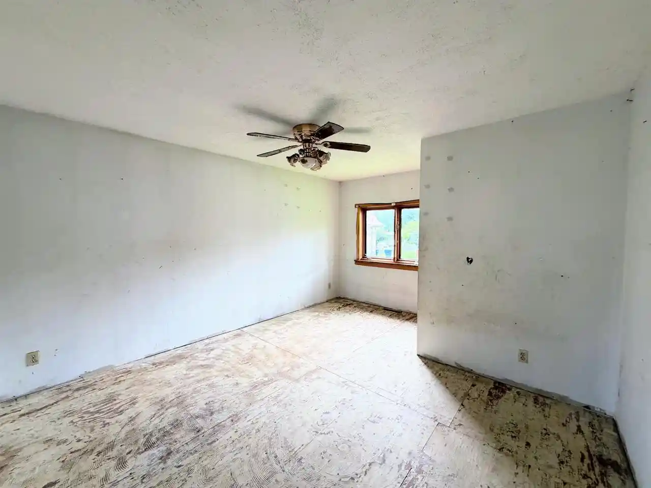 Photo 4 of Single family home for sale at 2306 Ledge St, Tigerton, WI 54486 | MLS# 50332900 | Listing updated on 2026-09-22