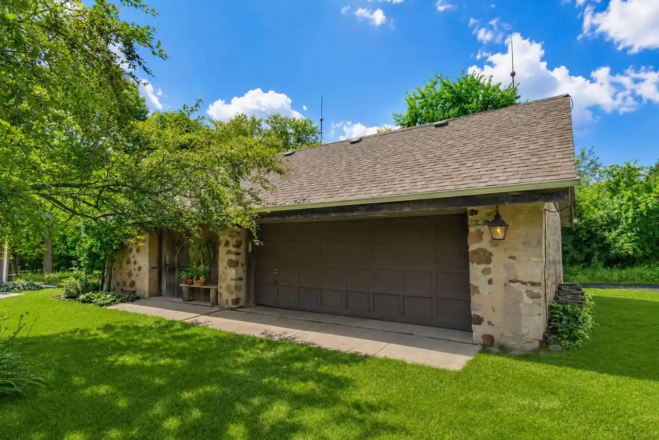 Photo 3 of Single family home for sale at 8612 Western Ave, Cedarburg, WI 53012 | MLS# 1981302 | Listing updated on 2026-10-02