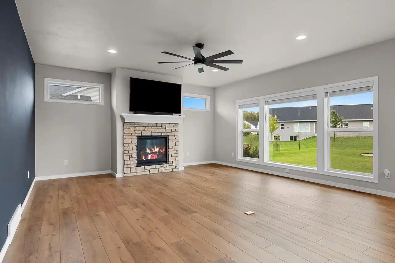 Photo 2 of Single family home for sale at 928 Mendota Dr, Green Bay, WI 54311 | MLS# 50332954 | Listing updated on 2026-09-23