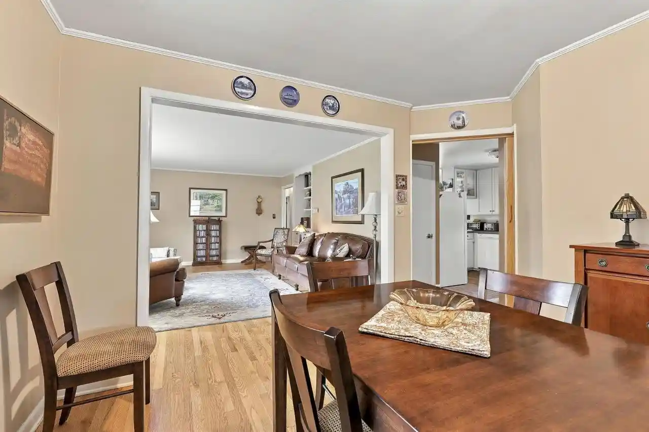 Photo 4 of Single family home for sale at 854 E Cecil St, Neenah, WI 54956 | MLS# 50332916 | Listing updated on 2026-09-20