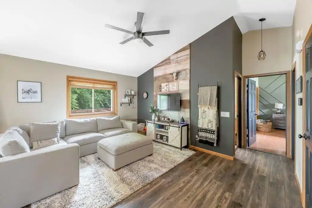 Photo 4 of Sale Pending at 1837 Montana Ave, Sun Prairie, WI 53590 | MLS# 2033013 | Listing updated on 2026-09-26
