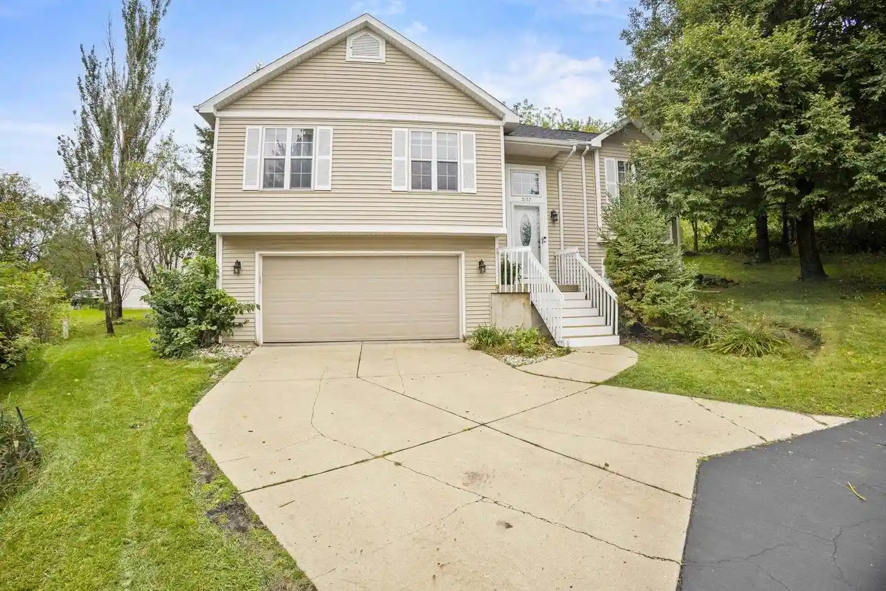 Photo 1 of Single family home for sale at 5157 Ridge Oak Dr, Madison, WI 53704 | MLS# 2033015 | Listing updated on 2026-09-29