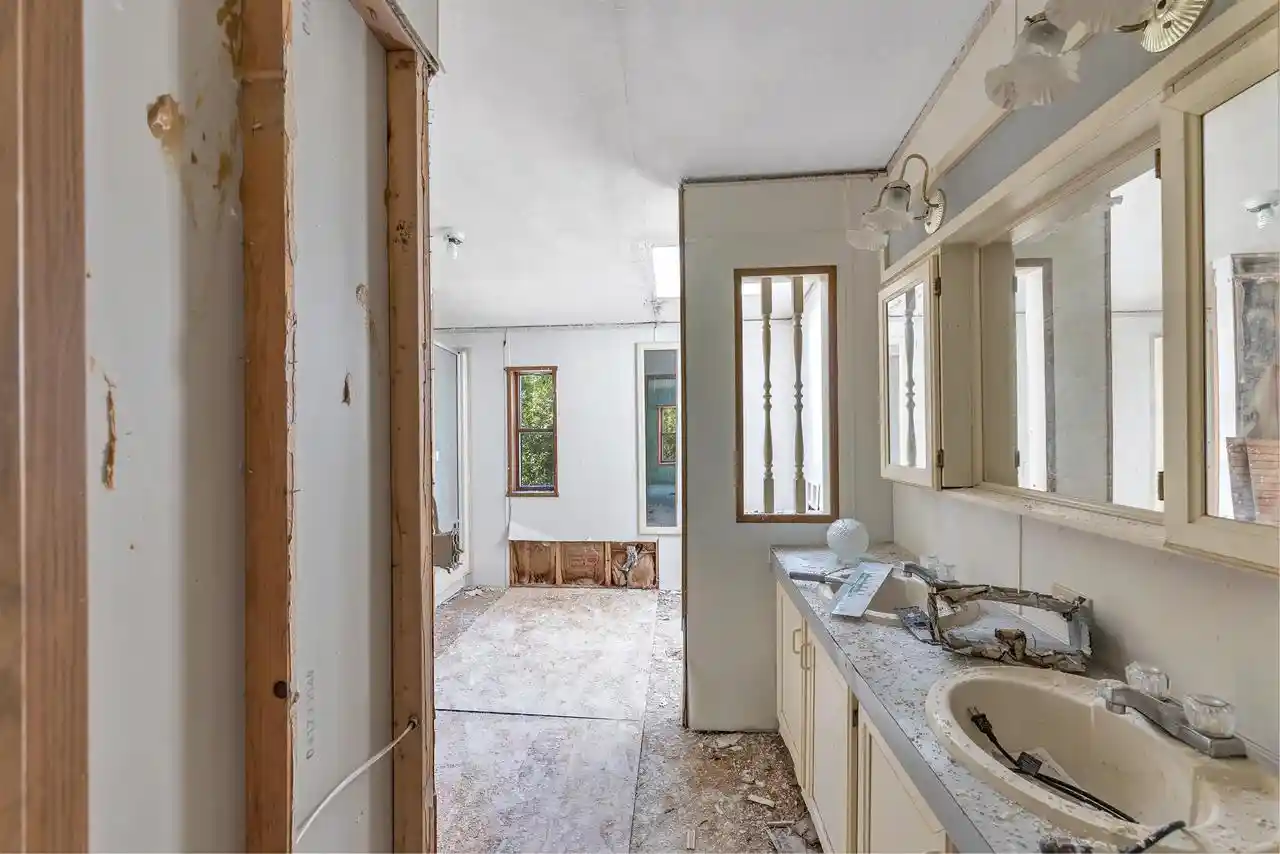Photo 2 of Single family home for sale at W5364 State Hwy 22, Shawano, WI 54166 | MLS# 50332784 | Listing updated on 2026-09-18