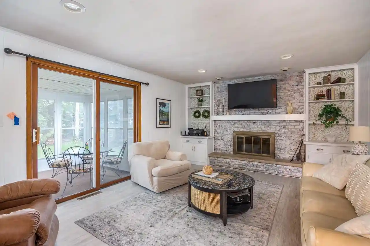Photo 3 of Single family home for sale at 2024 N Eugene St, Appleton, WI 54914 | MLS# 50332891 | Listing updated on 2026-09-20