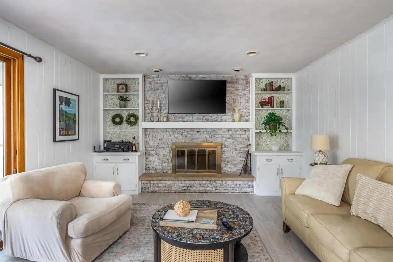 Photo 3 of Single family home for sale at 2024 N Eugene St, Appleton, WI 54914 | MLS# 50332891 | Listing updated on 2026-09-20