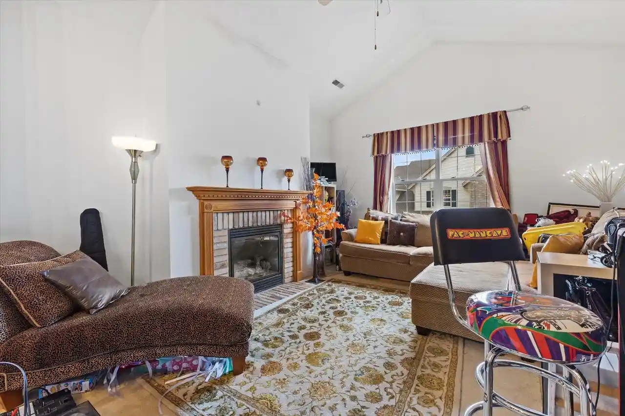Photo 4 of Condo for sale at 1052 Bedford Ct #201, Racine, WI 53406 | MLS# 1981315 | Listing updated on 2026-09-18