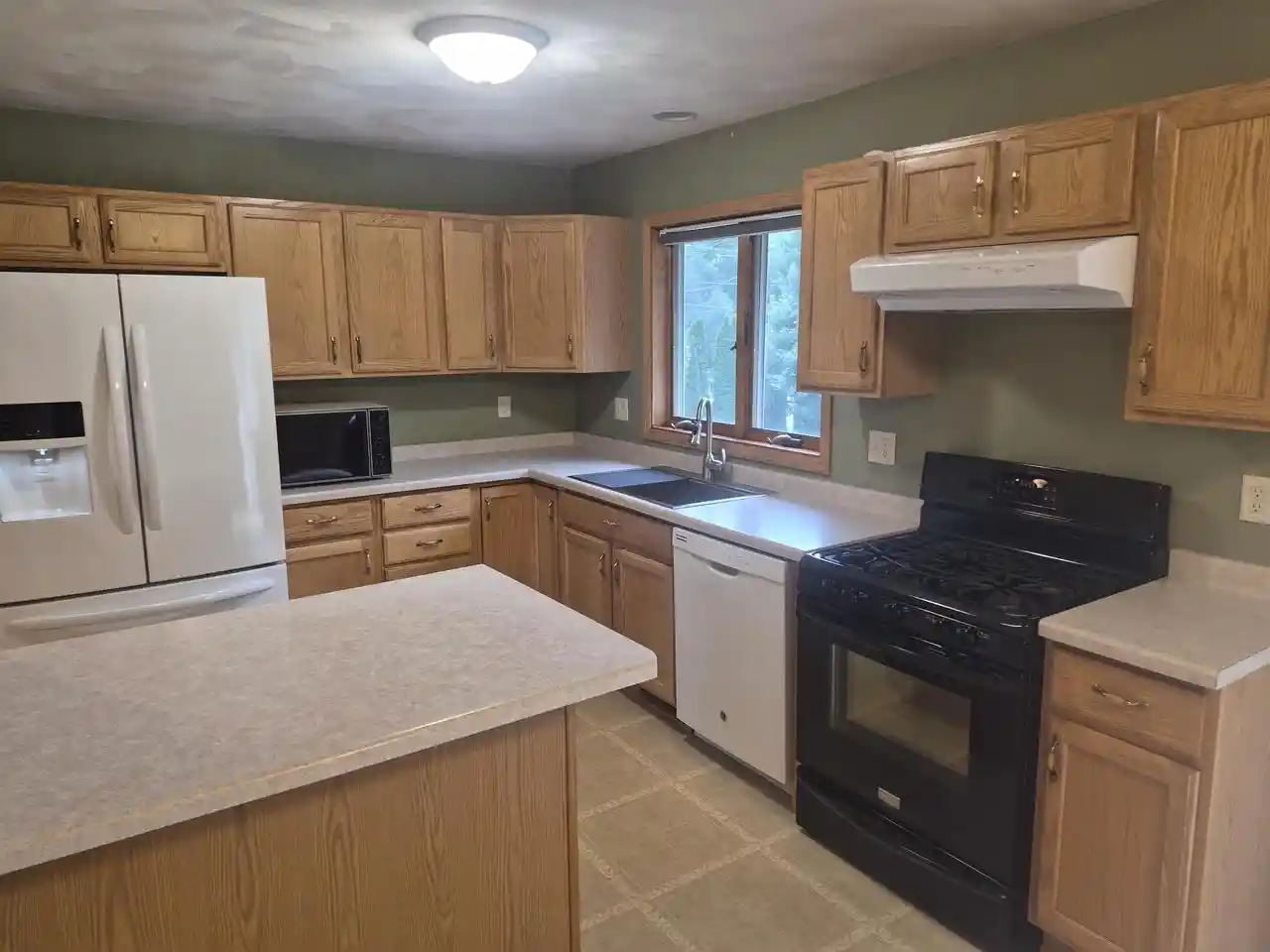 Photo 3 of Single family home for sale at 2104 Roosevelt Ave, Beloit, WI 53511 | MLS# 2033017 | Listing updated on 2026-09-21