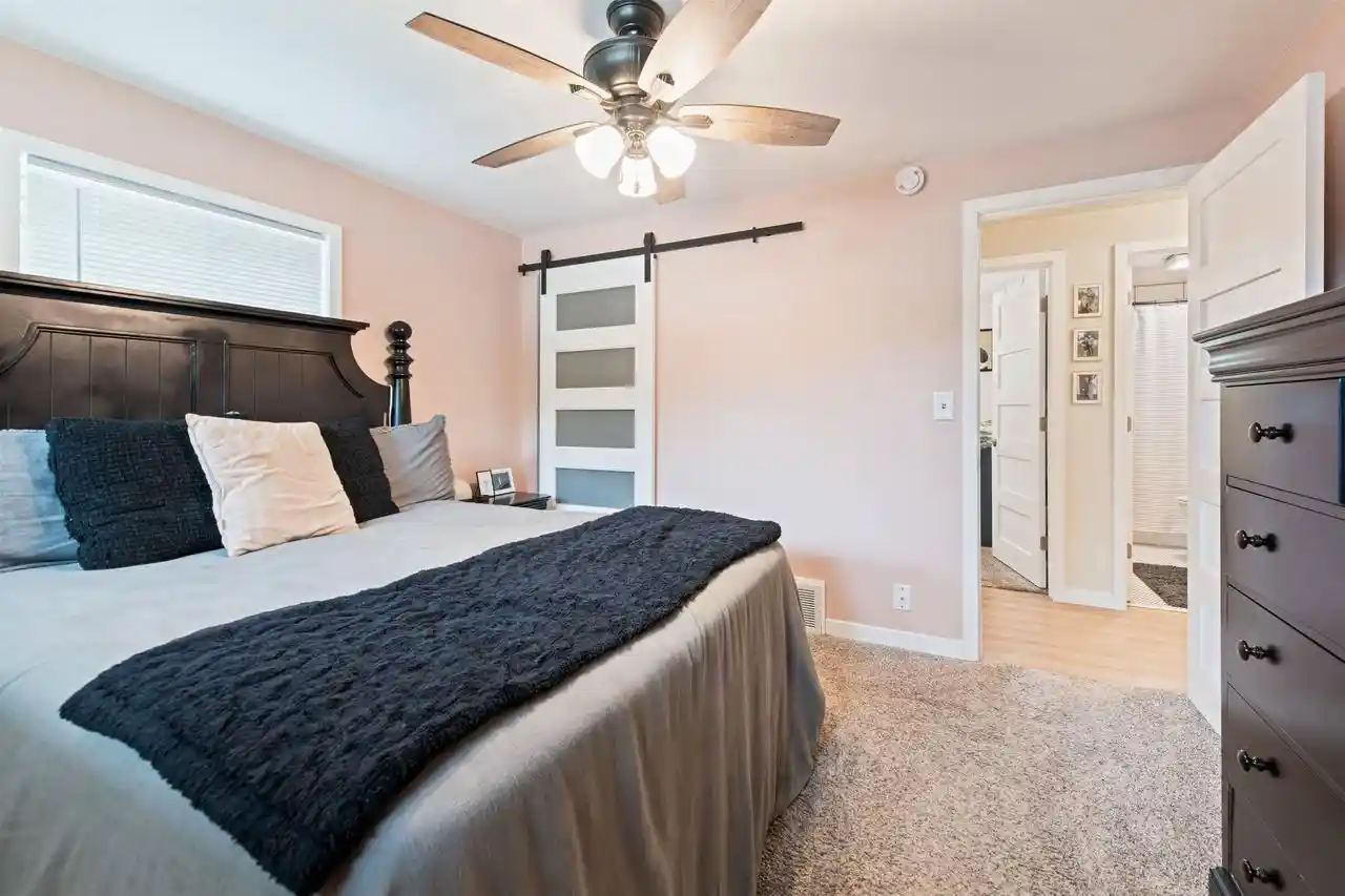 Photo 2 of Single family home for sale at 921 Gladstone St, Marinette, WI 54143 | MLS# 50332968 | Listing updated on 2026-09-22