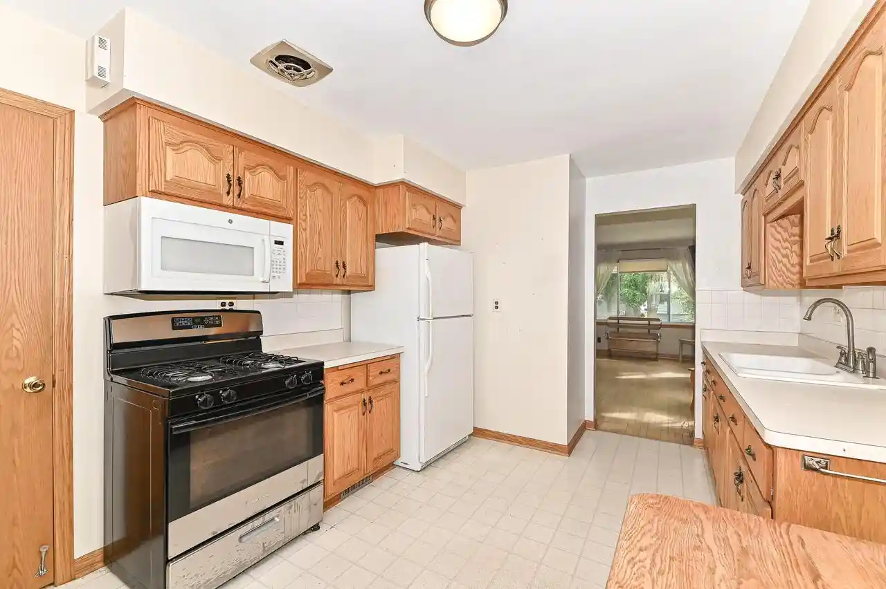 Photo 4 of Single family home for sale at 2425 S 63rd Street, Milwaukee, WI 53219 | MLS# 1981321 | Listing updated on 2026-10-07