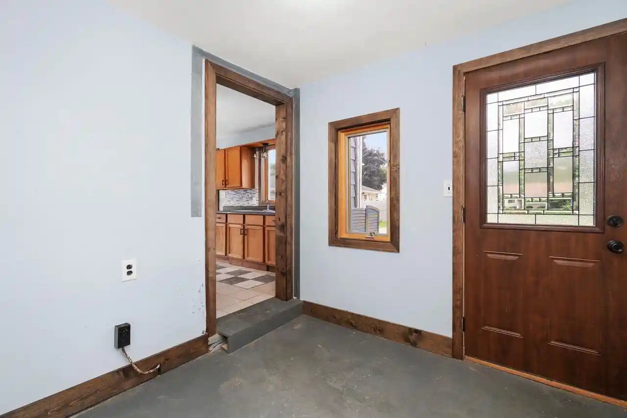 Photo 4 of Multi family home for sale at 709 Beaver St, Beaver Dam, WI 53916 | MLS# 2033020 | Listing updated on 2026-10-01