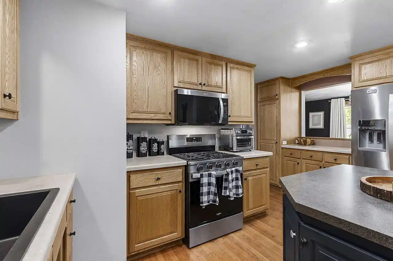 Photo 3 of Single family home for sale at 3467 Golf Dr, Green Bay, WI 54311 | MLS# 50332955 | Listing updated on 2026-09-18