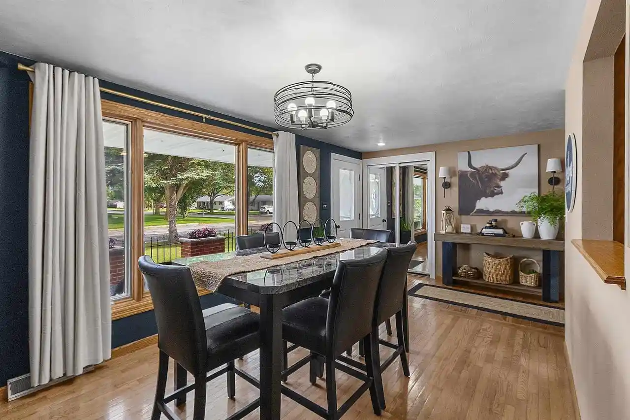 Photo 4 of Single family home for sale at 3467 Golf Dr, Green Bay, WI 54311 | MLS# 50332955 | Listing updated on 2026-09-18