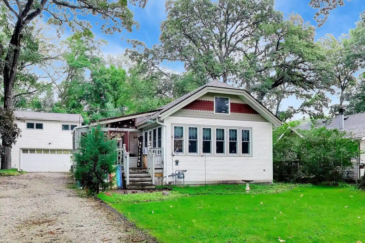 Photo 1 of Single family home for sale at 24706 69th Place, Salem, WI 53168 | MLS# 1981325 | Listing updated on 2026-09-28